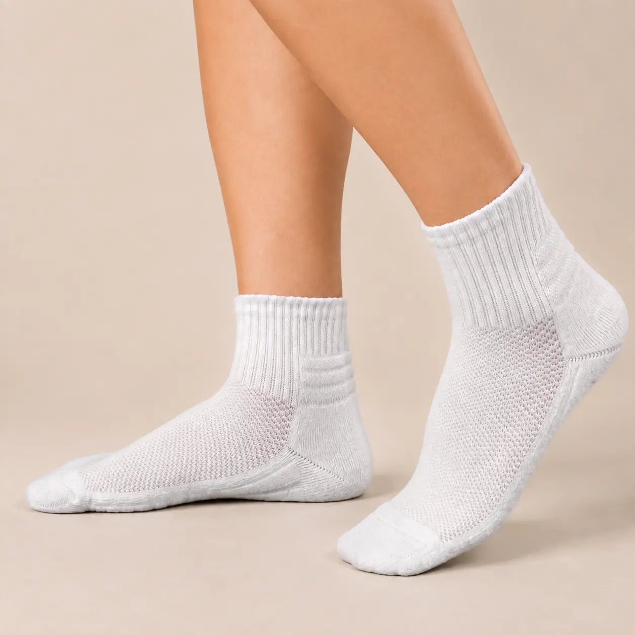Real product photograph of the D7 open instep mesh